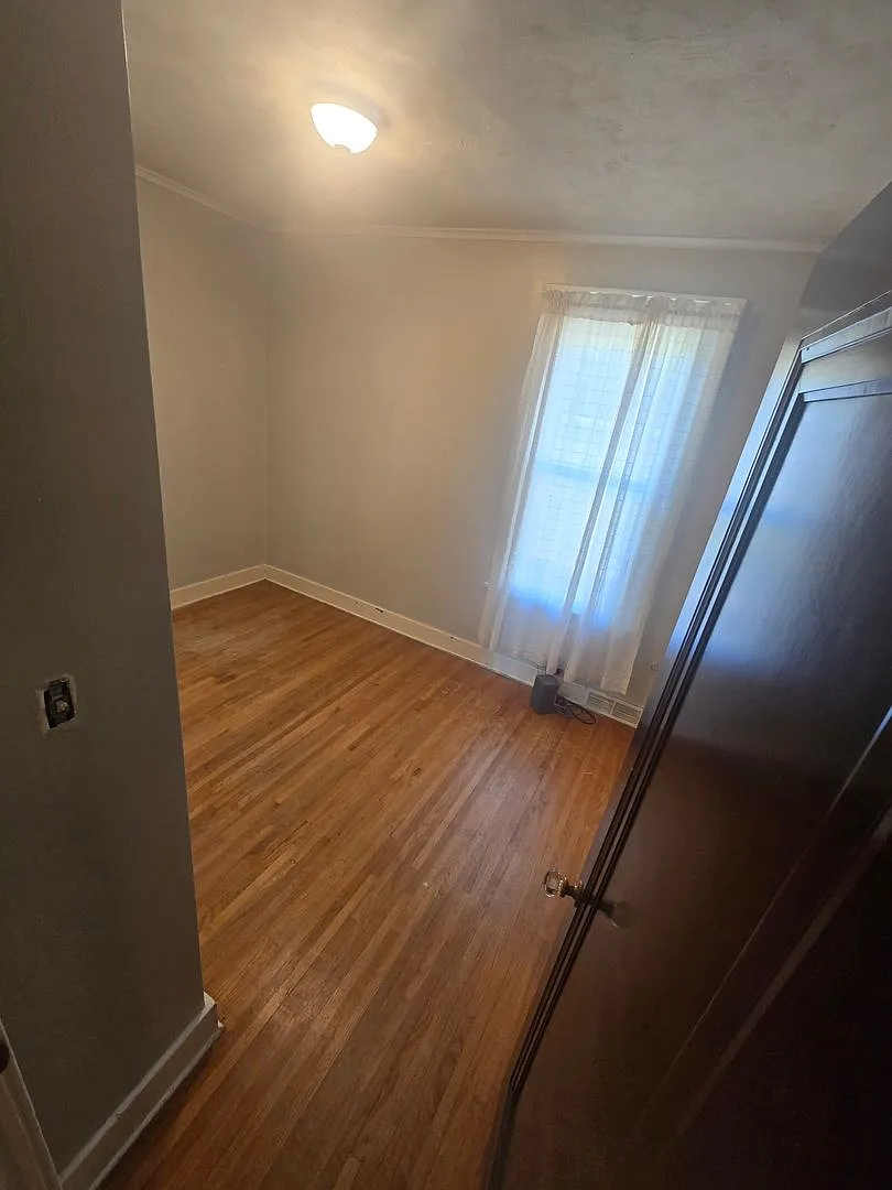 2 Bedroom, 1 bonus room, and 2 bathroom house — Photo 3