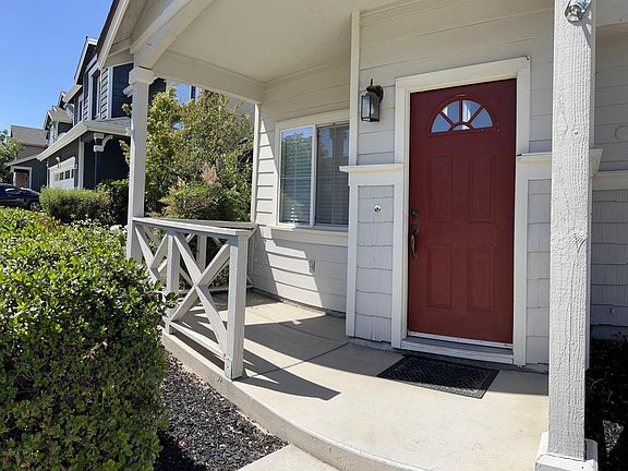 2nd image of 1905 Calaveras Ct