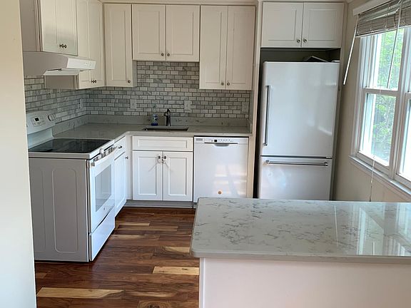 4th image of 3005 Talking Rock Dr