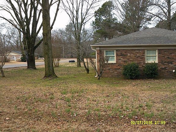 3rd image of 401 Marzee Ann Dr