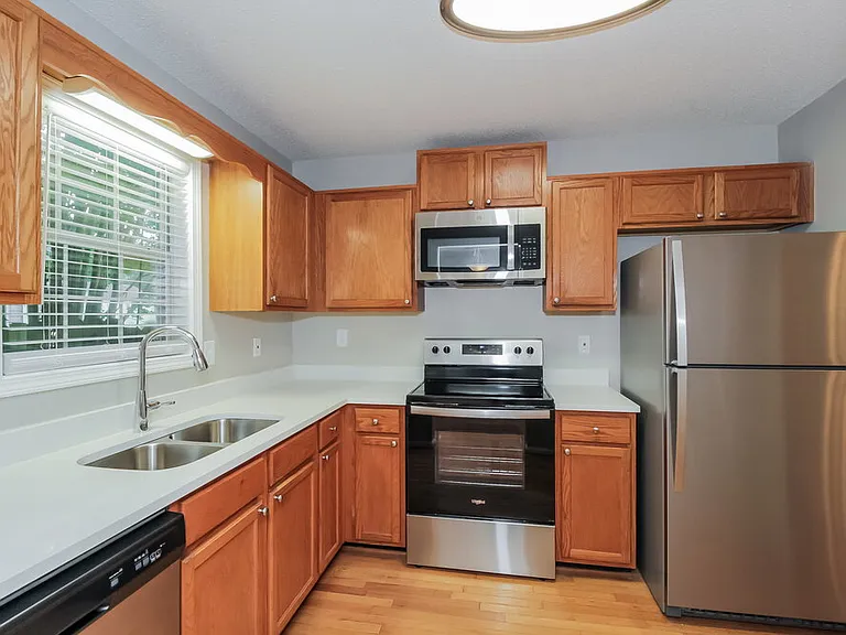 426 Ivy Crest Dr — Photo 9
