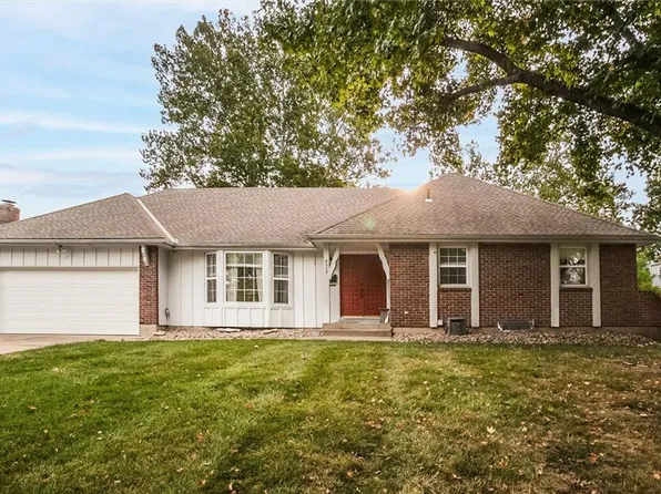 8305 Harvard Ave, Raytown, MO 64138