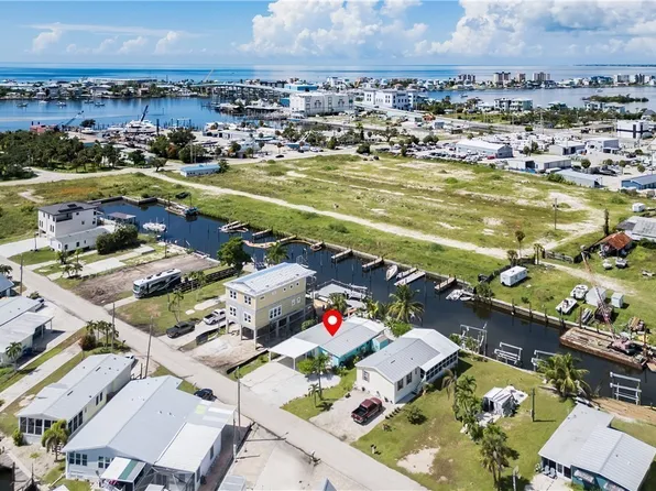 847 Oak St, Fort Myers Beach, FL 33931