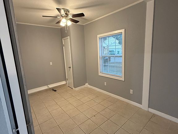 4th image of 1058 Quail Hollow Dr #B