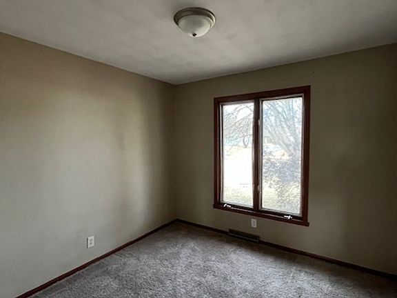 5th image of 3824 Skyview Dr