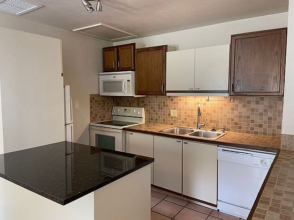 5th image of 1868 Laurel St #510