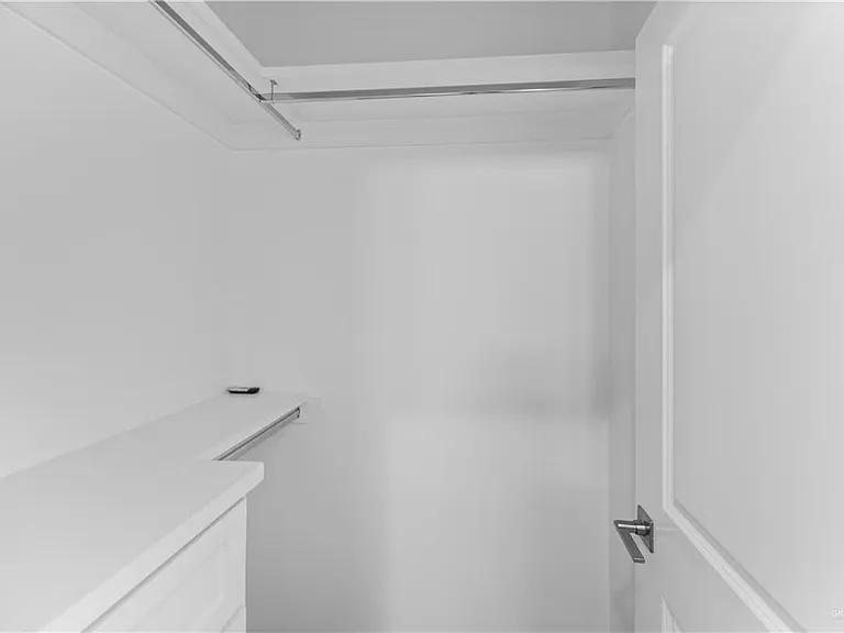 1220 E Camellia Ave — Photo 15