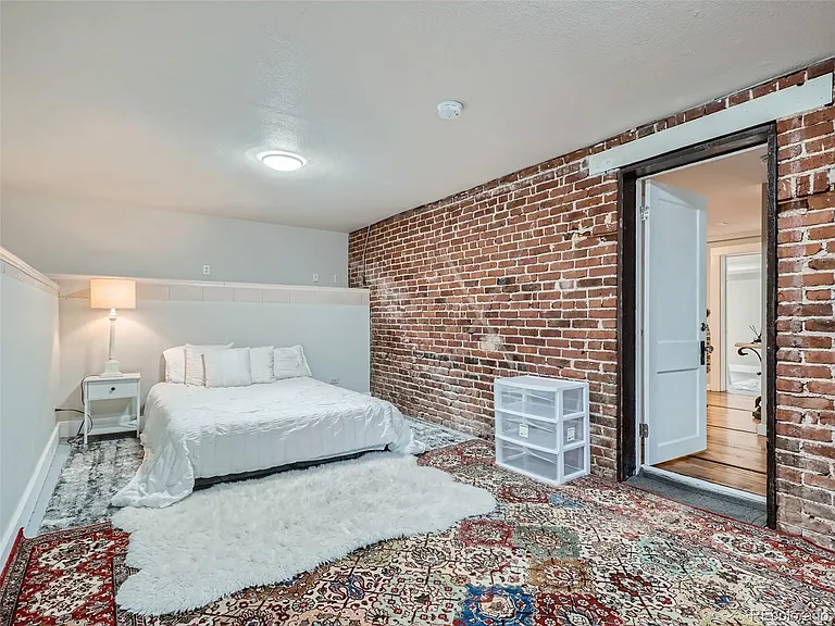 1133 E Virginia Ave #B — Photo 8