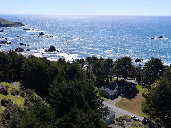 Deer Park Dr, Brookings, OR 97415