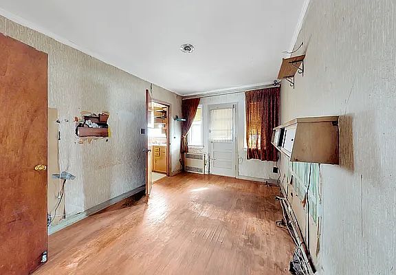 4th image of 60 Parkway Ct