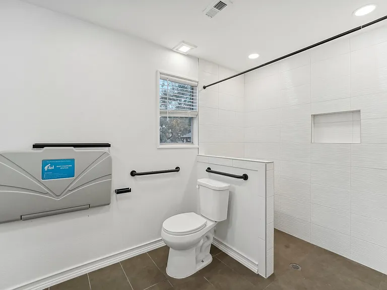 1739 Starwood Dr — Photo 34