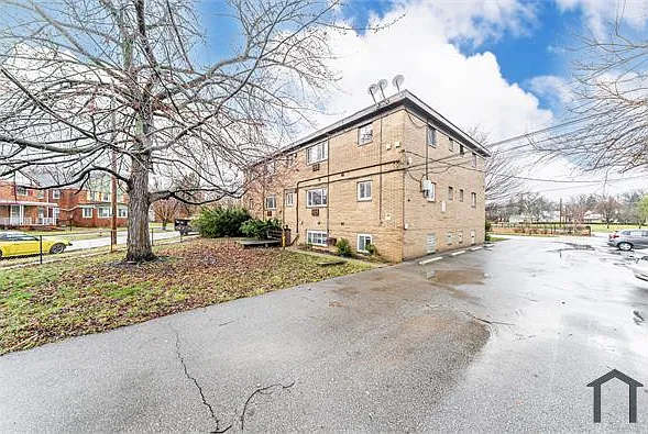 14918 Milverton Rd #3 — Photo 28