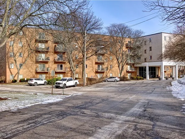 3675 Clague Rd Unit 216, North Olmsted, OH 44070