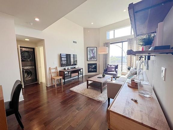 2nd image of 11321 Missouri Ave Penthouse 2-1