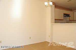 Breakfast/Dining Area