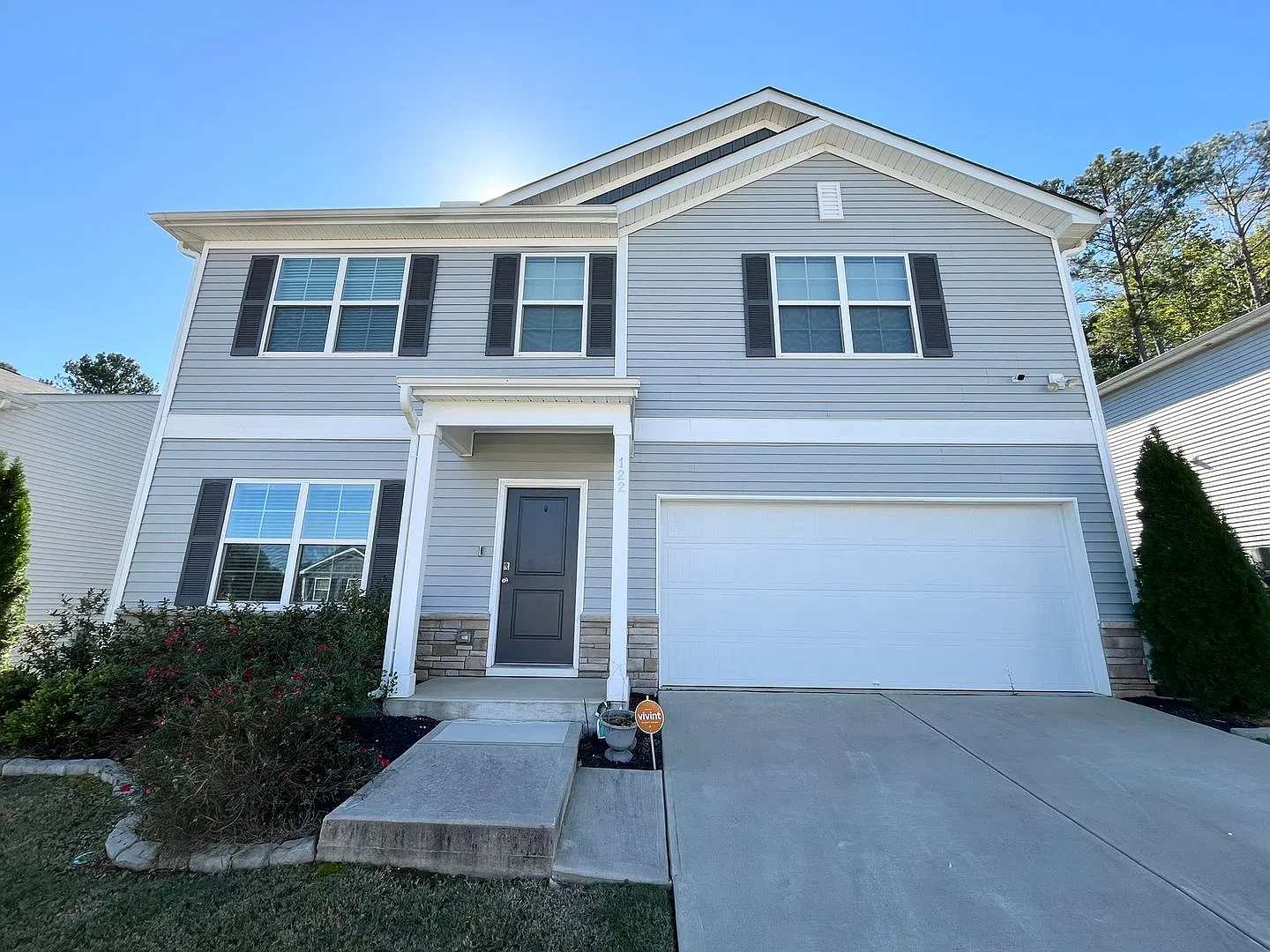 Stunning 5BD, 3BA Clayton Home with a Spacious Loft Only 15 Minutes From White Oak Crossing — Photo 2