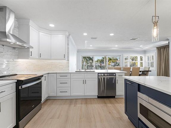 5th image of 312 WESTWINDS DRIVE