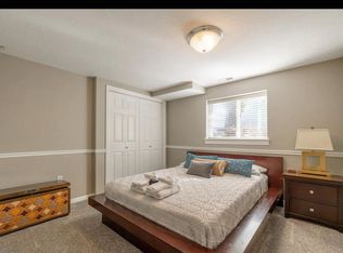 1586 E Waters Ln, Sandy, UT 84093