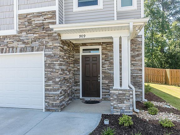 4th image of 909 Williford Run Dr