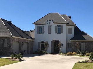 208 Birdwatch Ln, Lafayette, LA 70508