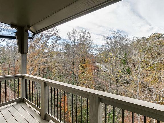 Note Sample product photo. Actual exterior and interior selections may vary by homesite.