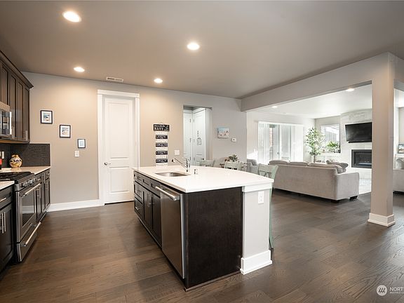 2nd image of 4003 Sawtooth Court