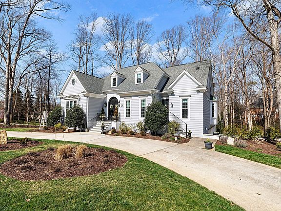 5th image of 211 Bordeaux Ln