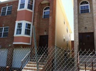 739 S 12th St, Newark, NJ 07103