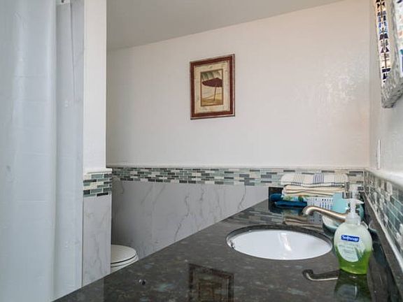 3rd image of 2821 NE 163rd St APT 2C