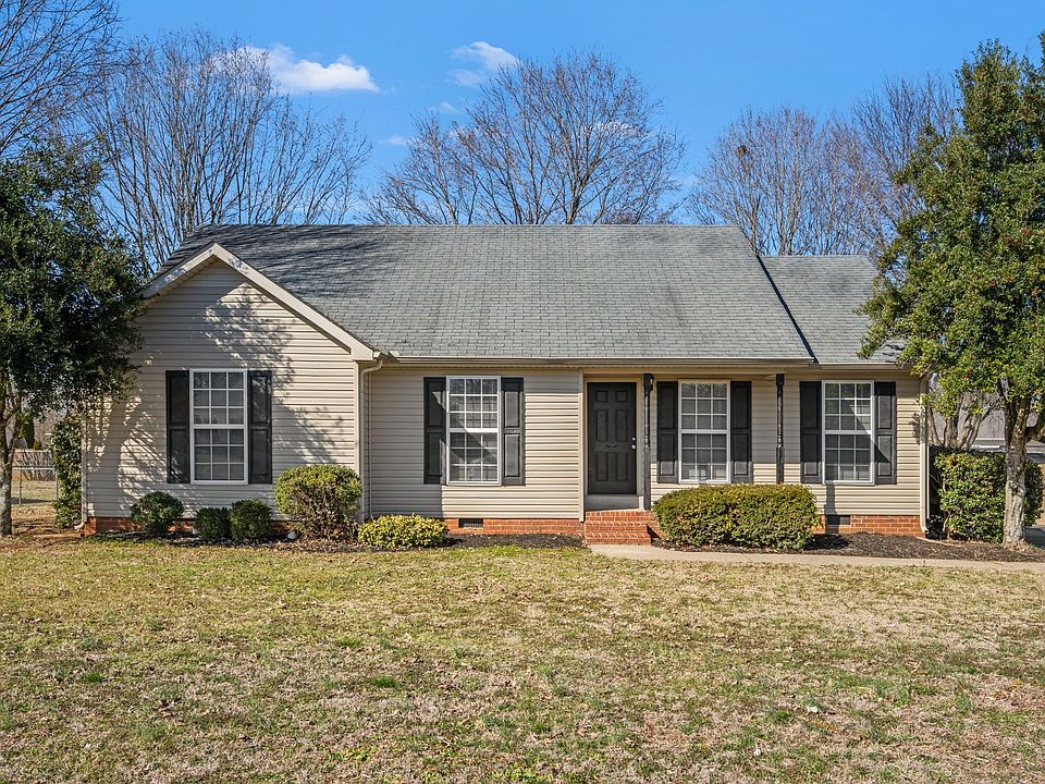 1st image of 3227 Westbrook Dr
