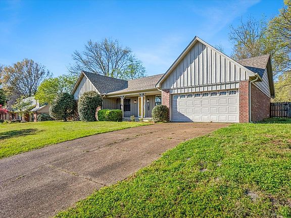 3rd image of 8518 Chimneyrock Blvd