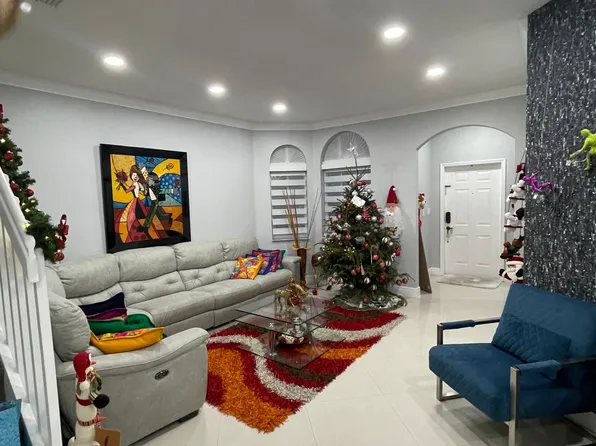 4974 SW 127th Ave, Hollywood, FL 33027