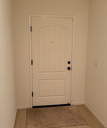 5th image of 2214 E Delta Ct