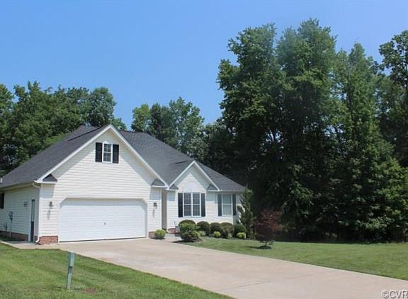 2nd image of 3021 Rolling Hill Dr