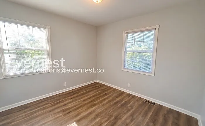 1921 Dabbs Ave — Photo 14