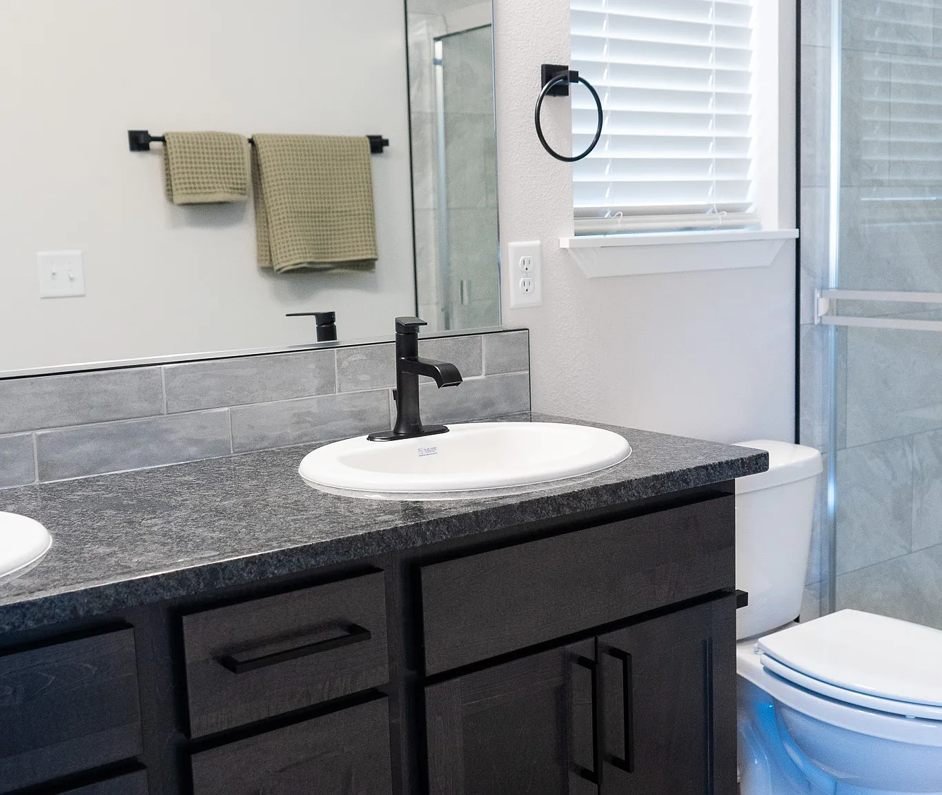 3 bed, 1501 sqft, $2,695 — Photo 3