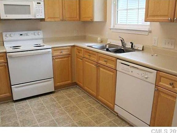 3rd image of 2322 Madison Green Dr #B