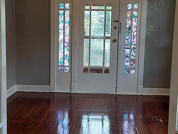 4th image of 3004 Saint Philip St #3004