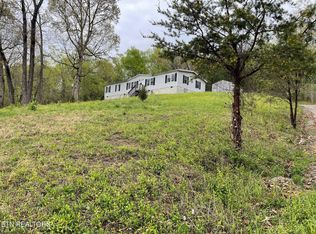 2370 Chestnut Hill Rd, Dandridge, TN 37725