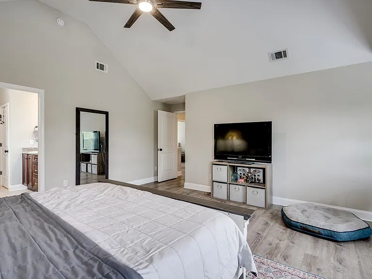 5504 Meghan Ln — Photo 16