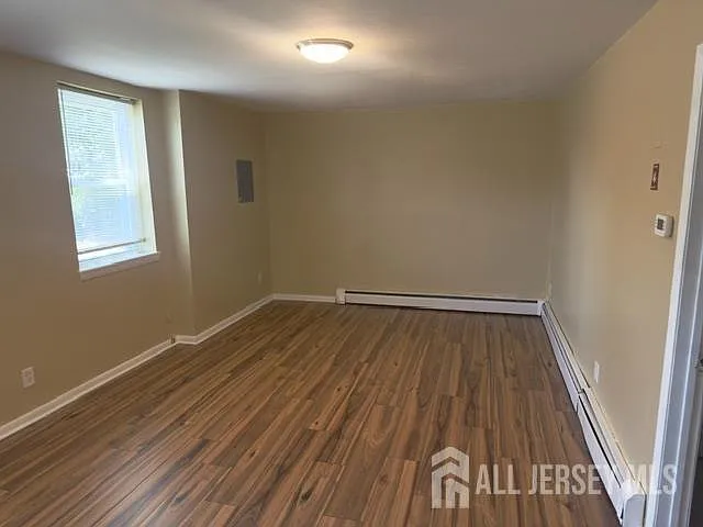 2 bed, 1.0 bath, $2,400 — Photo 4