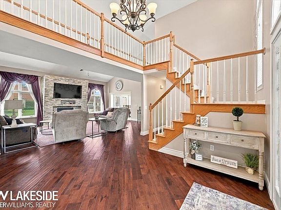 5th image of 53572 Villa Rosa Dr