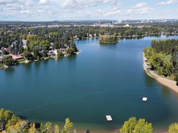 844 Lake Lucerne Dr SE, Calgary, AB T2J 3H3