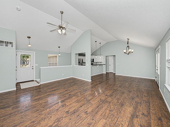 5th image of 422 Navajo Rd