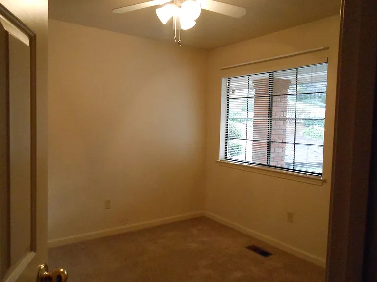 3706 Mount Ashland Ave — Photo 10