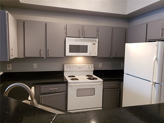 4th image of 2320 Gracy Farms Ln APT 1323
