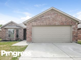 1320 Sierra Blanca Dr, Burleson, TX 76028