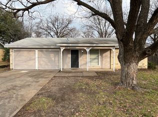 2901 Lanette Ln, Arlington, TX 76010