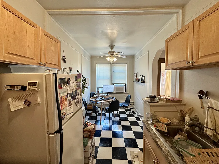 748 W Webster Ave #203 — Photo 4