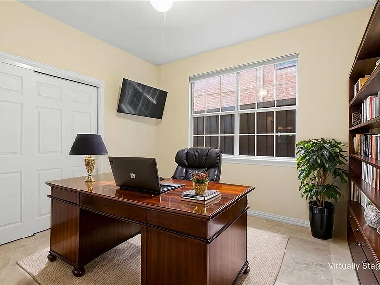 2633 Shadow Hill Ln — Photo 25